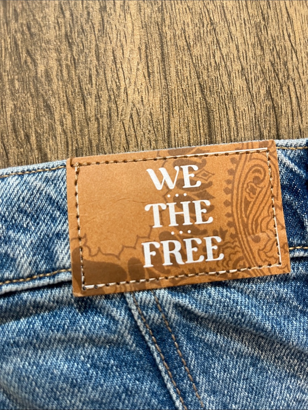 NEW We The Free Good Luck Mid-Rise Barrel Jeans Size 30 - Picture 7 of 8
